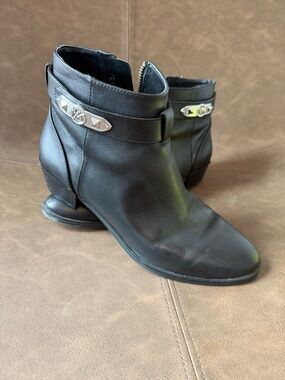Micheal kors Black Leather Ankle Boots with Silver Accent